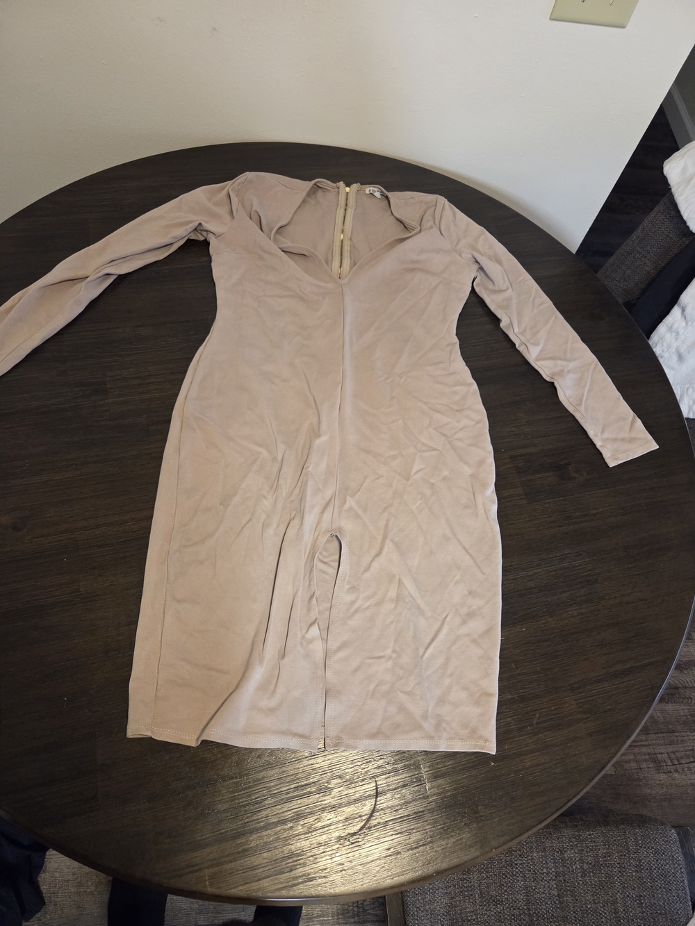 Charlotte Russe Tan‎ Nude Bodycon Dress XL Long Sleeve V-Neck Zipper Front Slit